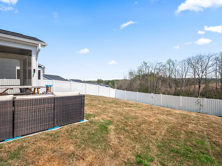 213 Providence Creek Dr — Photo 33