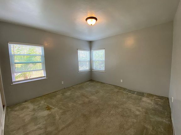 5th image of 4035 Kansas St