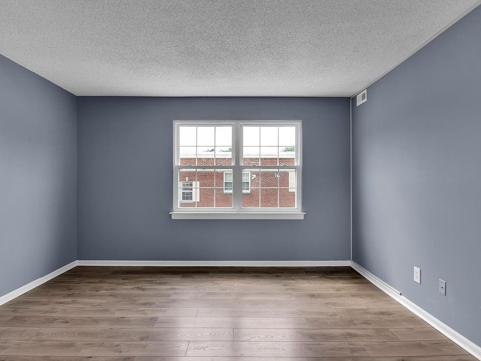 1st image of 114 Cherry Park