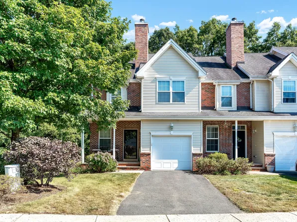 23 Last Leaf Circle #23, Windsor, CT 06095