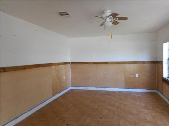 5th image of 609 1ST AVENUE NW