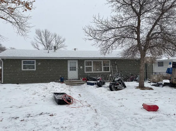 217 2nd St, Glendive, MT 59330