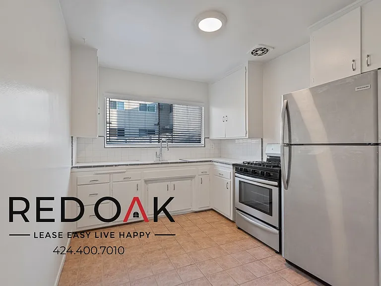 825 Westbourne Drive — Photo 7