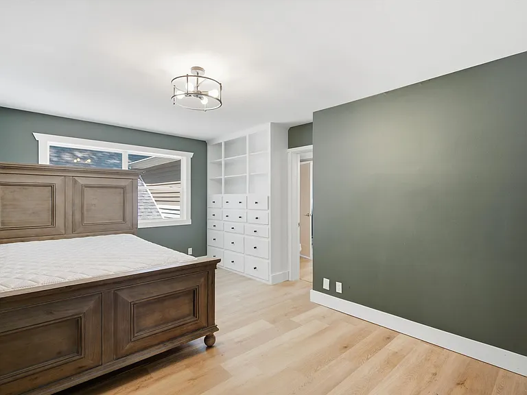 2200 S Long Lake Rd — Photo 57