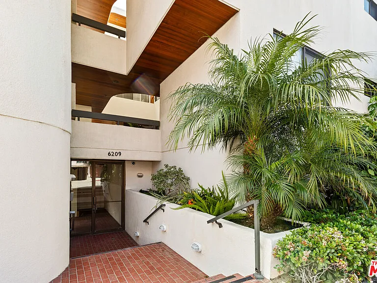 6209 Pacific Ave #201 — Photo 43