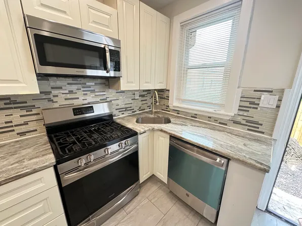6010 N Lambert St, Philadelphia, PA 19138