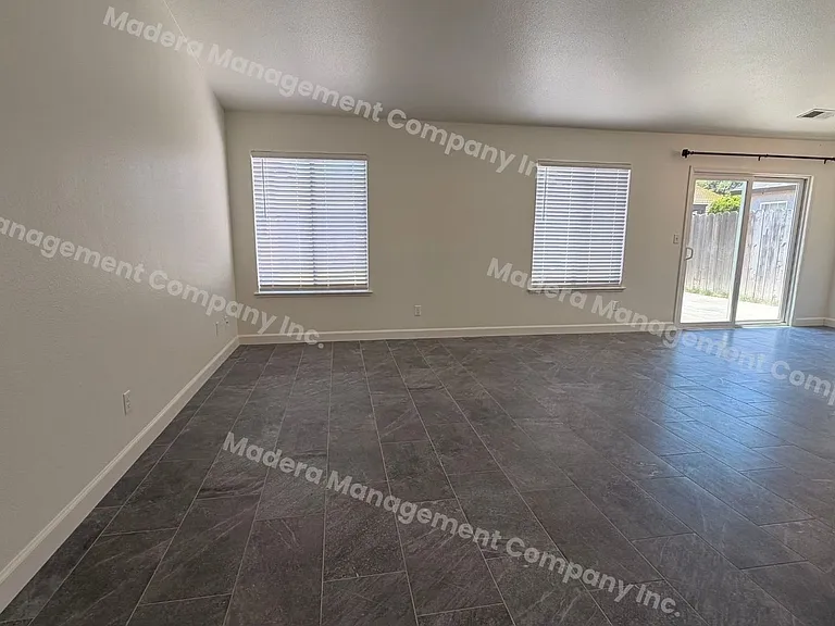 636 Macadamia Ave — Photo 5