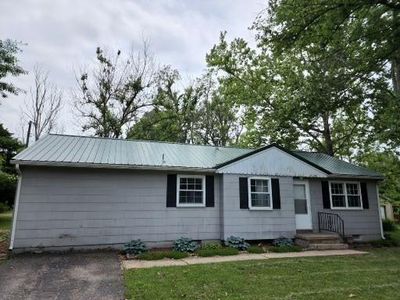 5 S Circle Dr, Windsor, MO, 65360