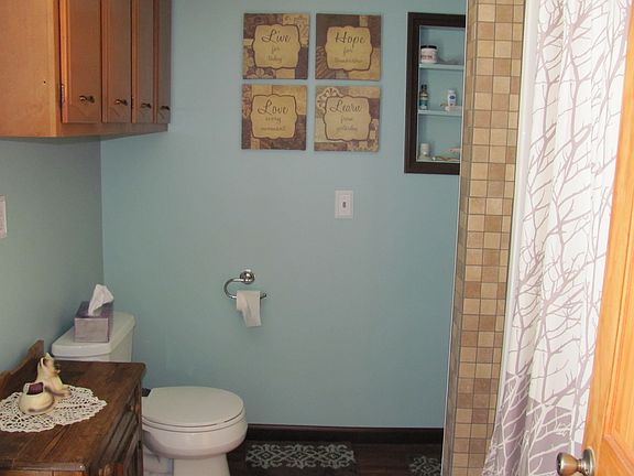 4th image of 74 Cold Brook Dr