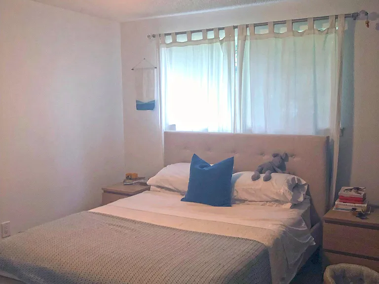 9710 SW 49th Ave — Photo 7
