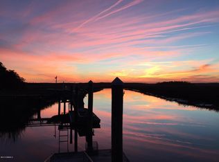 10 Pilothouse Dr, Saint Helena Island, SC 29920