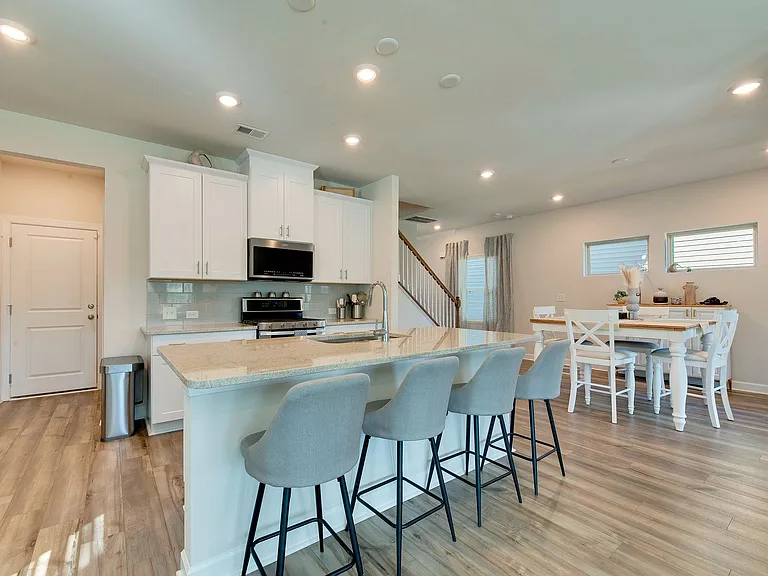 4009 Woodland View Dr — Photo 19