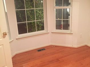 200 Gardenview Rd, Egg Harbor Township, NJ 08234