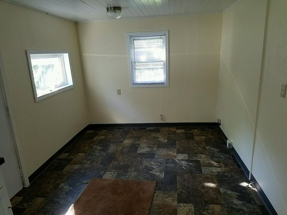 1st image of 333 E Greenview Ave