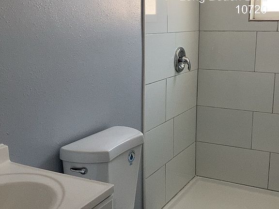 3rd image of 10720 Long Beach Blvd APT 16