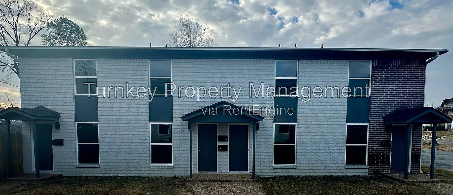 2 bed, 1.5 bath, 976 sqft, $875 — Photo 2