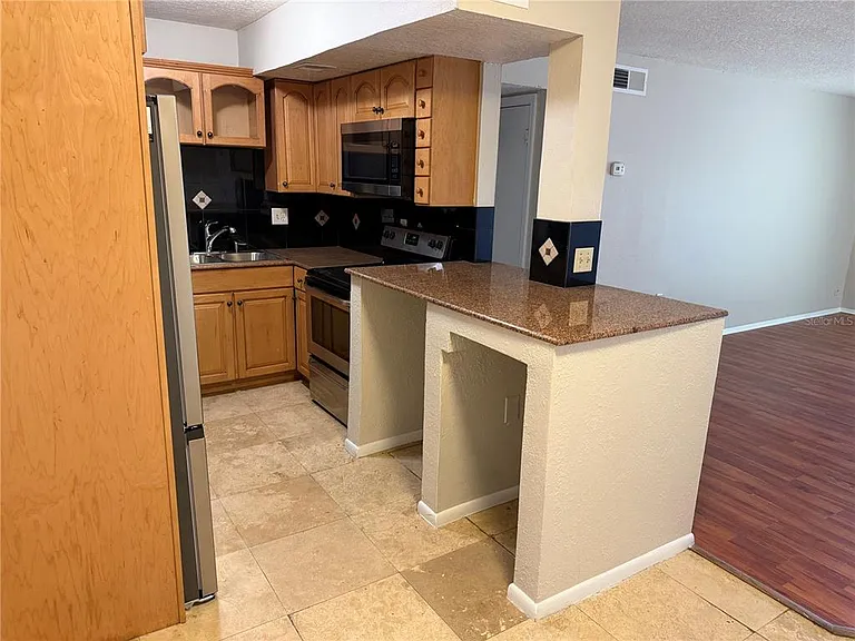 914 Lake Destiny Rd #F — Photo 11