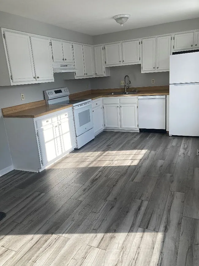 4 bed, 3.5 bath, 1600 sqft, $2,300 — Photo 4