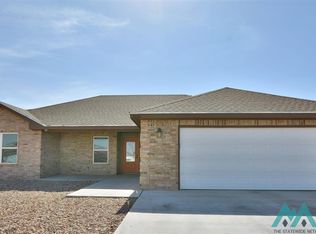 2124 Roadrunner Dr, Portales, NM 88130