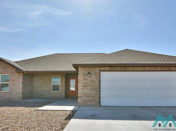 2124 Roadrunner Dr, Portales, NM 88130