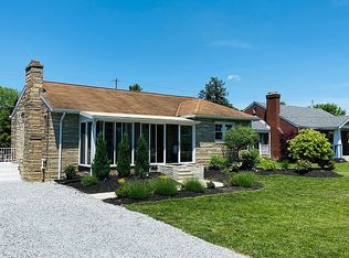 322 Front St, Houston, PA 15342