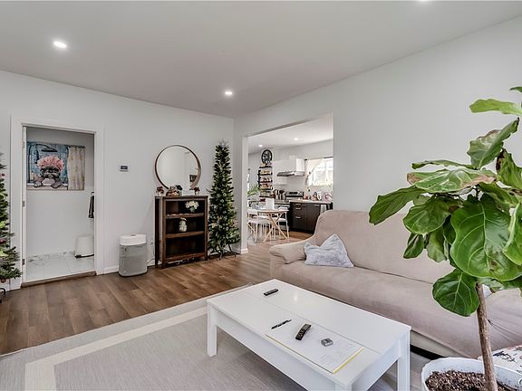 4th image of 720 Mill St APT 2