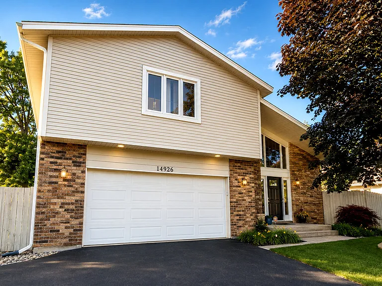 14926 Wilco Dr — Photo 1