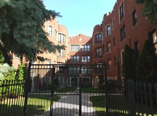 1942 E 74th St APT 2B, Chicago, IL 60649