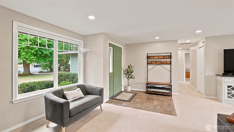 4th image of 15824 SE 170th Street