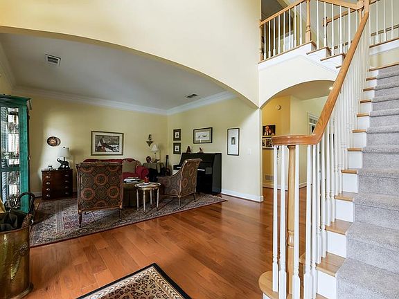3rd image of 3833 Tynemoore Walk SE
