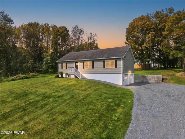 44 Long Meadow Dr, Honesdale, PA 18431