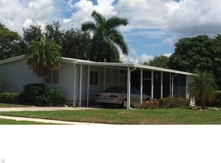 620 Charlemagne Blvd, Naples, FL 34112