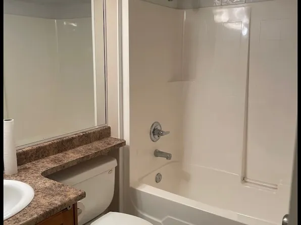 10289 133rd St, Surrey, BC