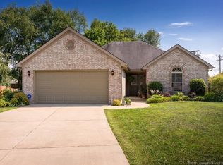 2801 Millstone Ct, Jeffersonville, IN 47130