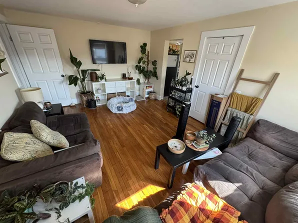 53 W 7th St, Boston, MA