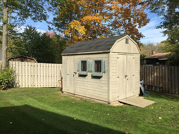 4th image of 8 Tanglewood Ct