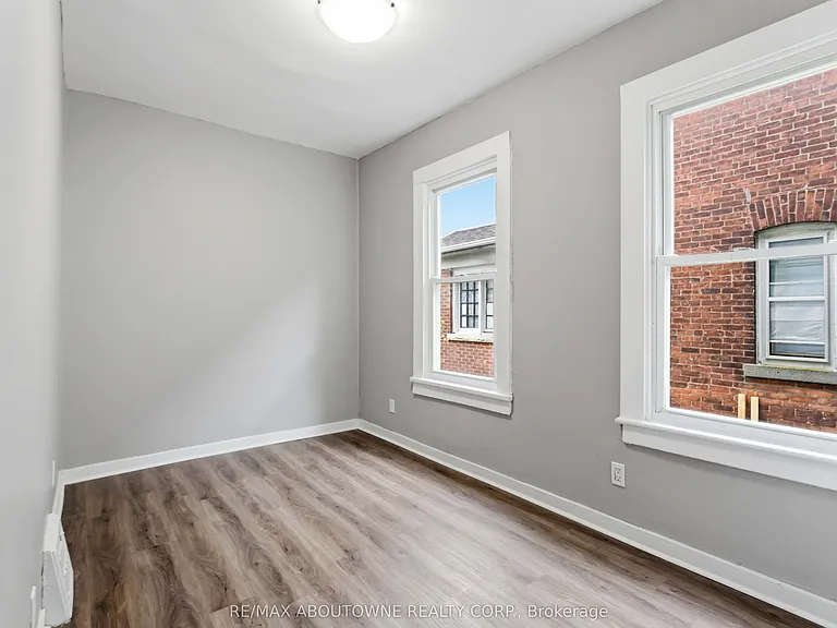 107 Lake St #MAIN — Photo 9