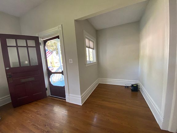 3rd image of 303 G Ave