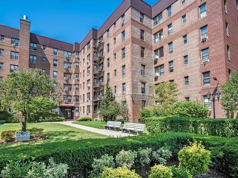 1st image of 2220 Burnett St APT 6D