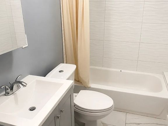 4th image of 74 Baldwin Ave #3A