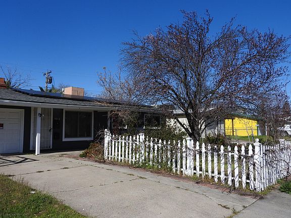 2nd image of 5813 El Campo Way
