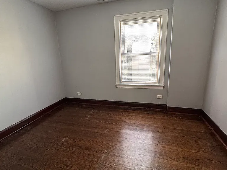6800 S Rockwell St #2R — Photo 4