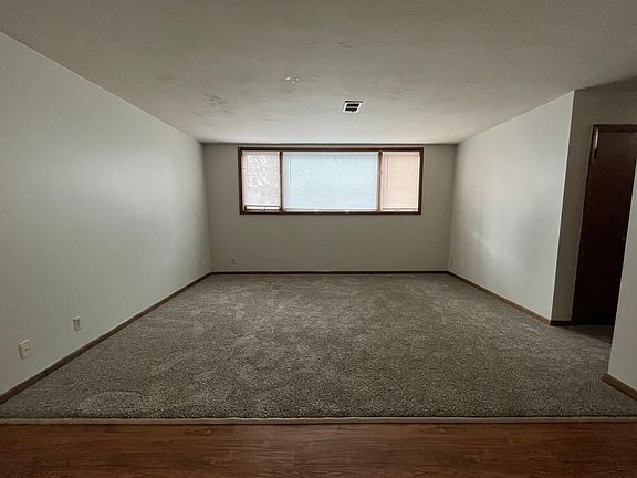 3rd image of 1730 B St APT 4