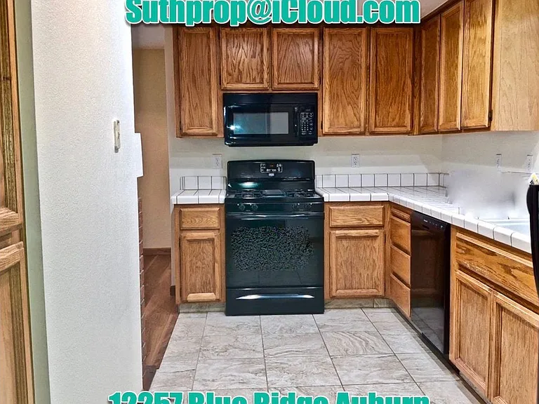 12257 Blue Ridge Ct — Photo 3