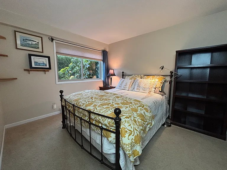 221 N Bay Ln #2 — Photo 28
