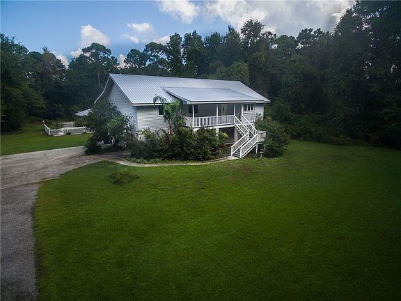 3rd image of 170 W Peninsula Dr