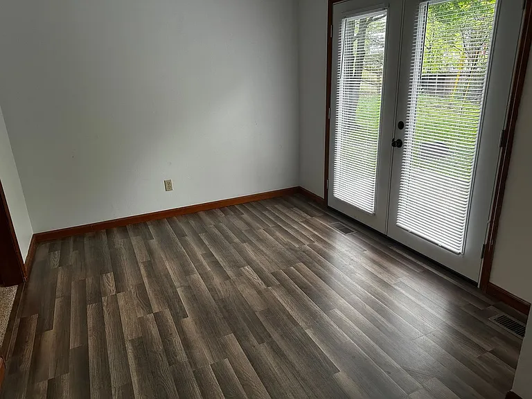 1604 S Pinestone Ct — Photo 3