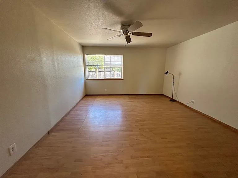301 Arlen Dr — Photo 8