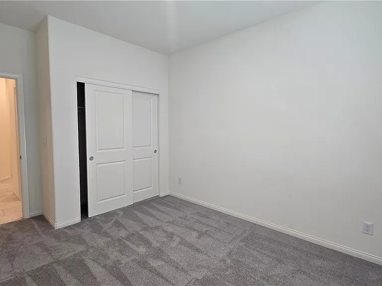 7647 Duran Harbor Ln — Photo 8