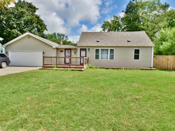5366 Saint Stephens St, Saint Paul, MN 55112